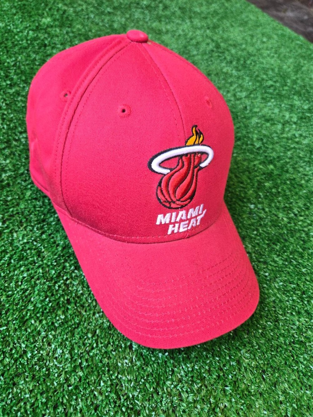 NBA Miami Heat embroidered hat Adidas